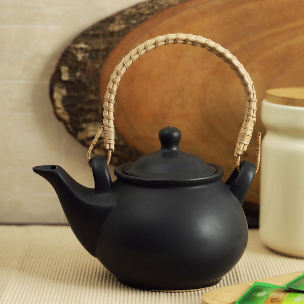 Black Tea Pot