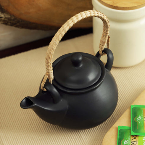 Black Tea Pot